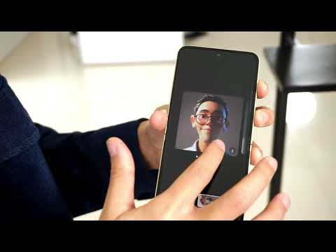 Samsung Galaxy Z Flip6 - Demo of AI Portrait Studio