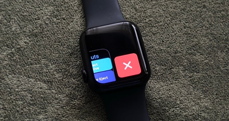 closing an app from App Switcher on an Apple Watch