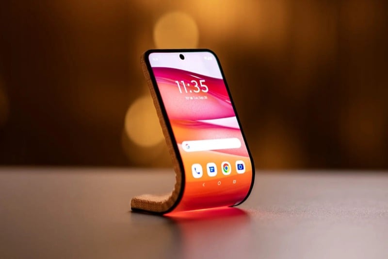 Motorola bendable concept phone.