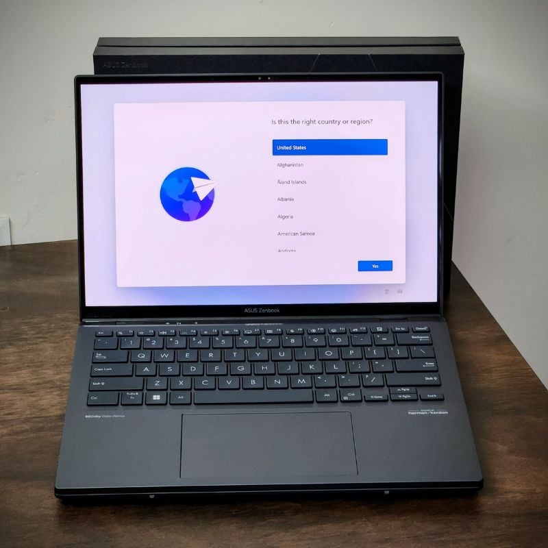 Windows 11 on Zenbook Duo