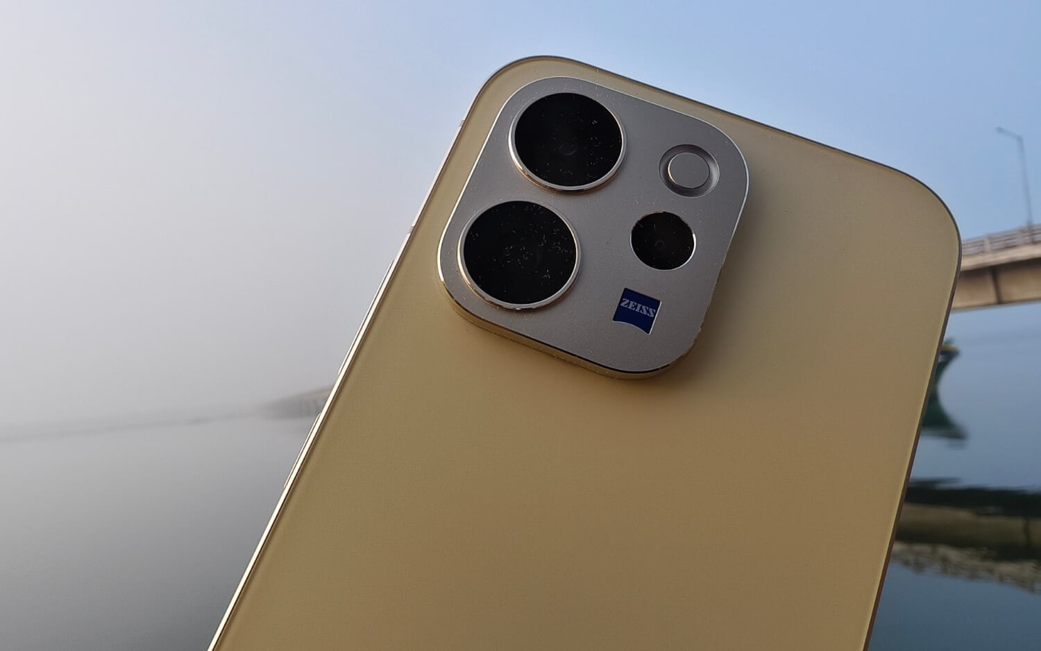 vivo v70 from the back vivo v70 from the back